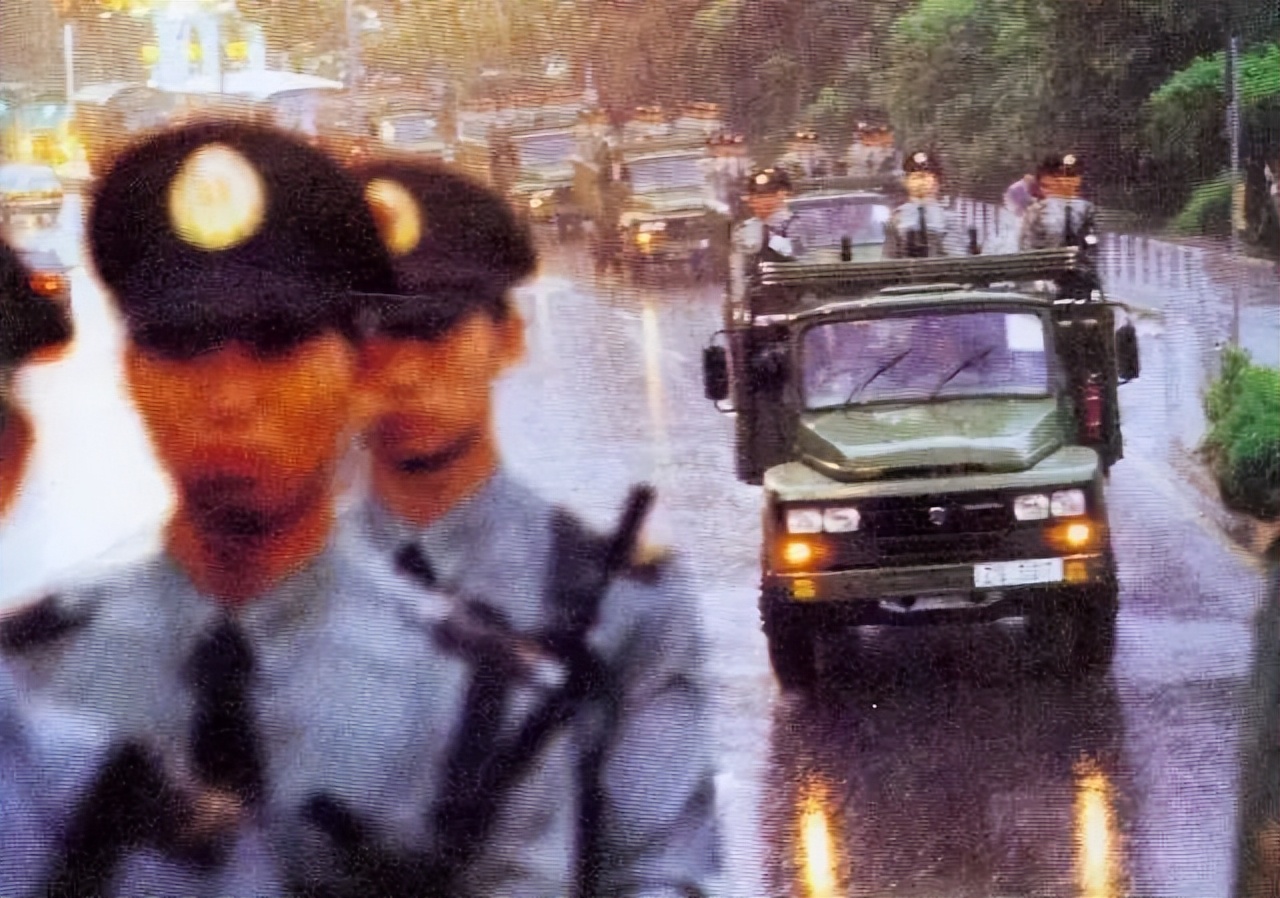 你好我们是警察语音,你好我们是警察