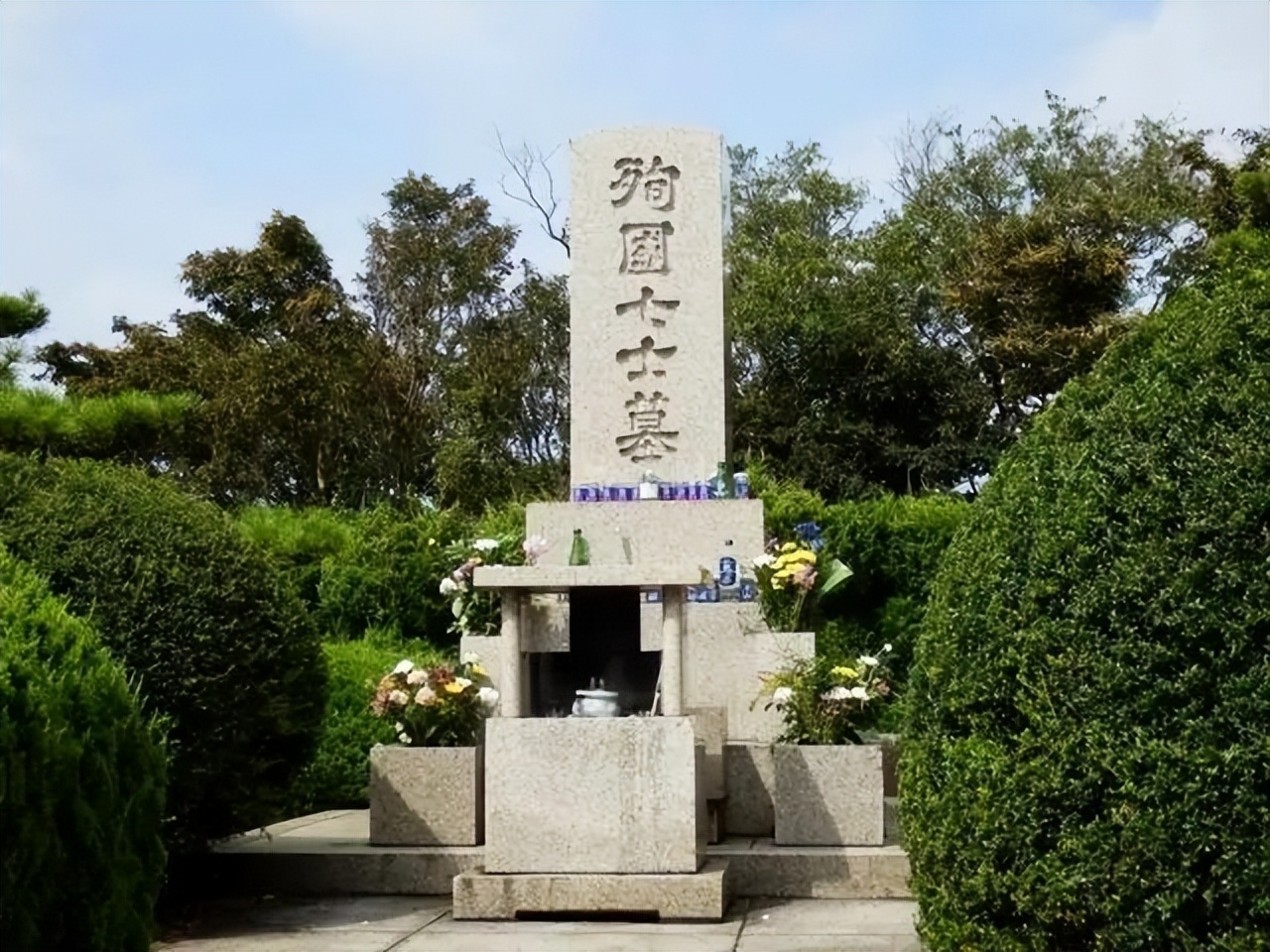 *京大南***杀屠**后，松井石根从南京带走10坛血土，多年后才知歹毒用意