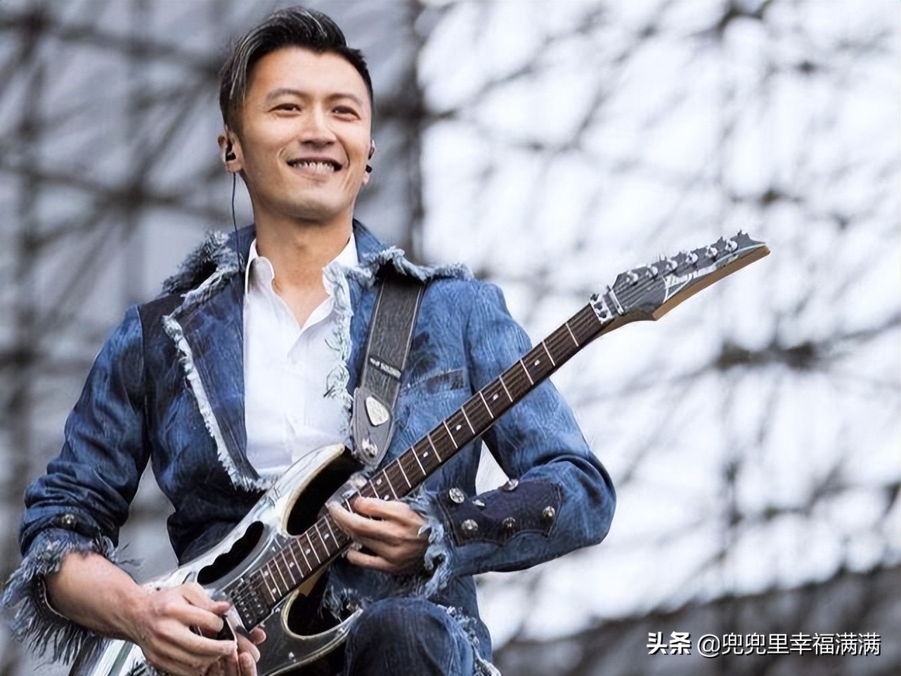 华语乐坛爱情经典歌曲,华语乐坛最好听的爱情歌曲