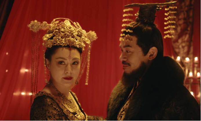 一手好牌打得稀烂的女人,一手好牌打得稀烂女主