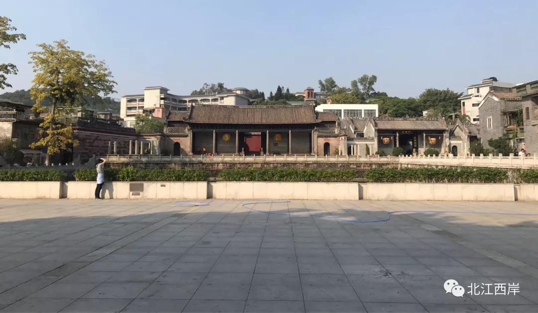 沙湾何，唔忧冇老婆