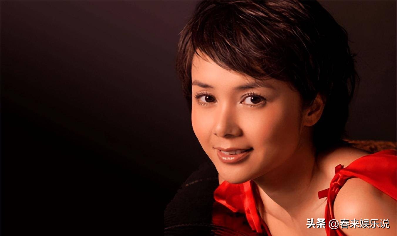 长得漂亮但不敢露额头的女星,额头宽的女演员