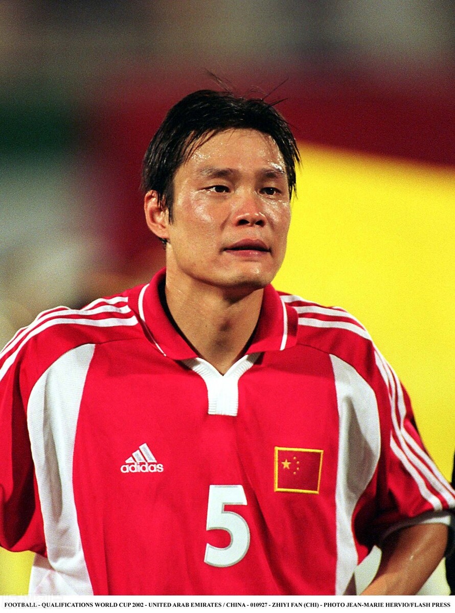 历届亚洲足球先生前三名是谁,谁敢横刀立马唯我范大将军视频