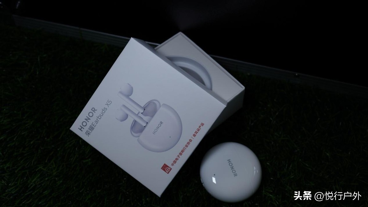 荣耀蓝牙耳机earbudsx5开箱,荣耀EarbudsX5真无线蓝牙耳机