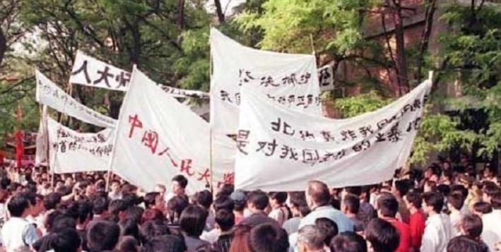 1999年中国大使馆被炸，北约发言人却叫嚣：打击是精准的、合理的