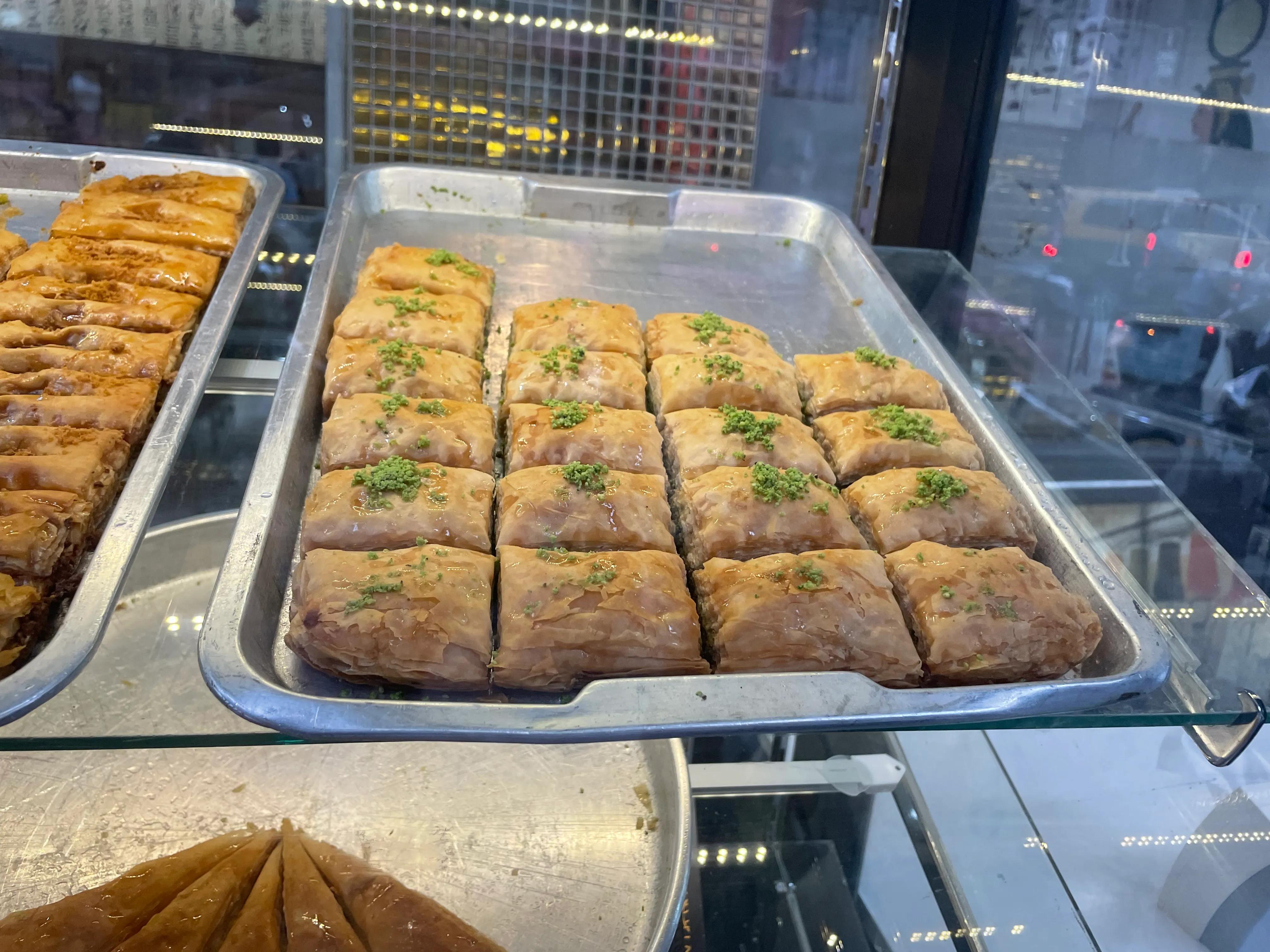 泰国曼谷娜娜街,泰国曼谷酒吧街巴卡拉