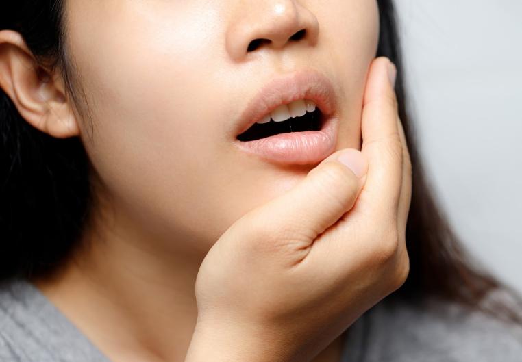 急性牙髓炎疼痛属于几级疼痛,急性牙髓炎会导致耳颞部疼痛