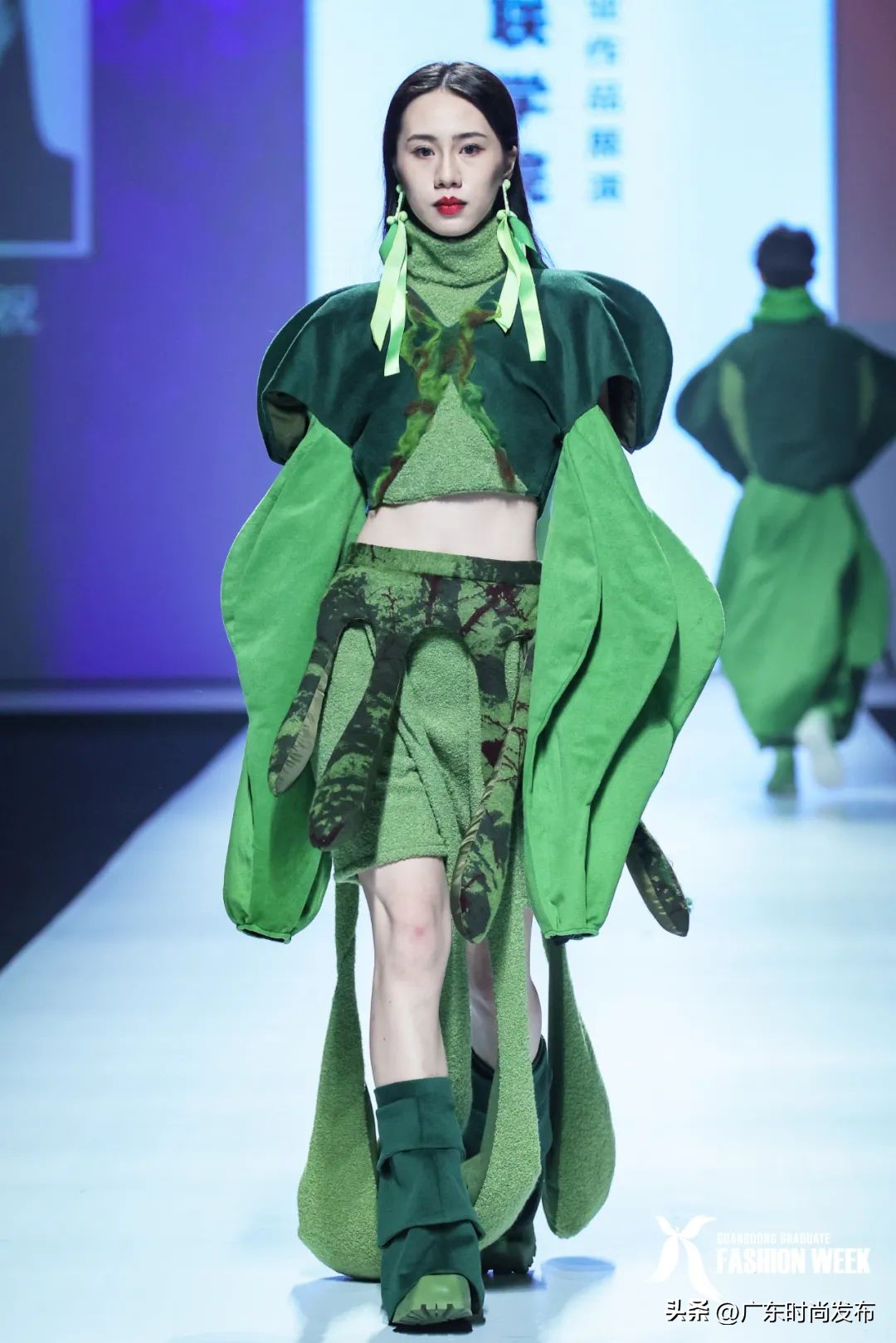 天马行空的设计！就在私立华联学院服装毕业大秀——2023中国（广东）大学生时装周