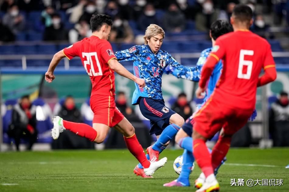国足对吴曦的处理,日本男足击败巴拉圭黄健翔