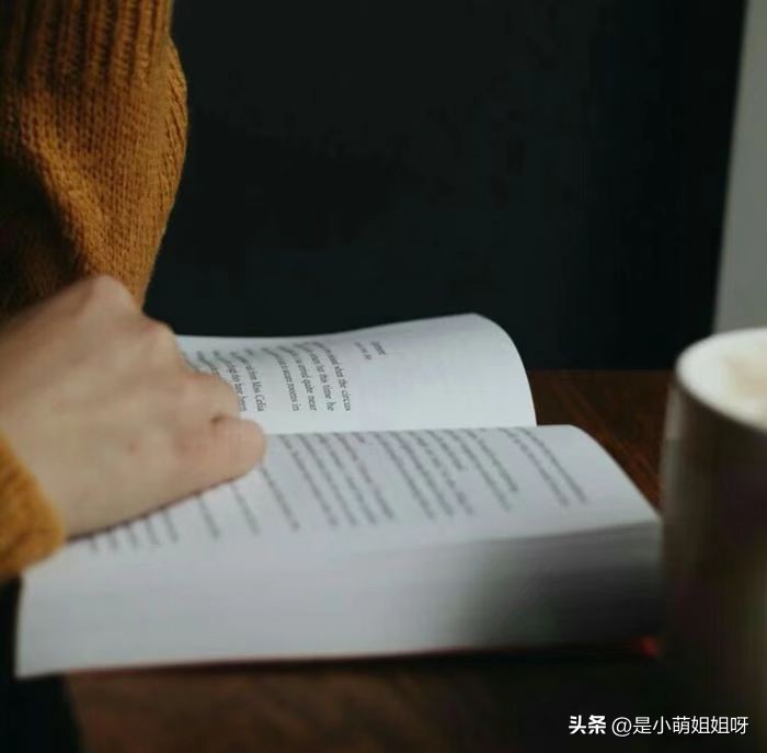 这都2022年了，居然还有人相信写作能月入10万？