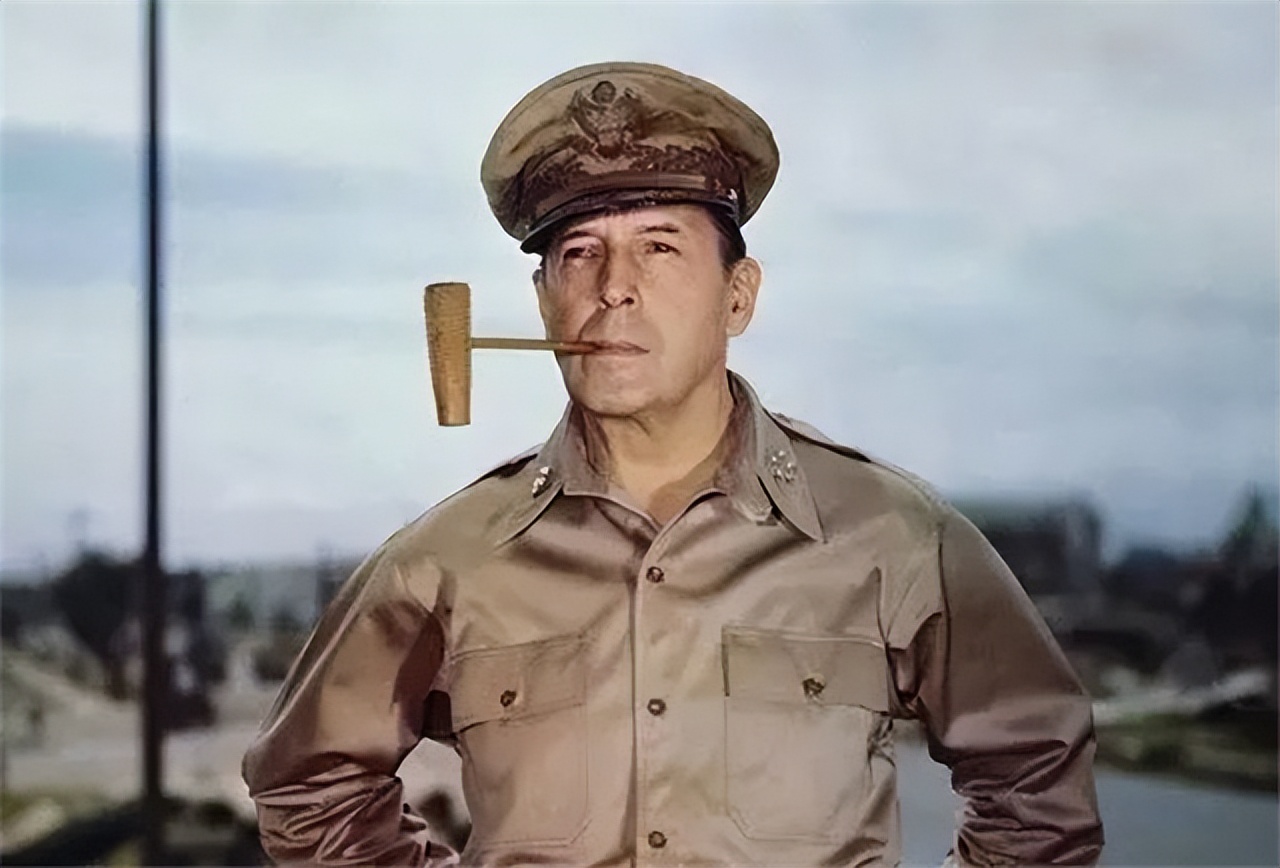 麦克阿瑟叫嚣投放原子弹,麦克阿瑟威胁使用核武器视频