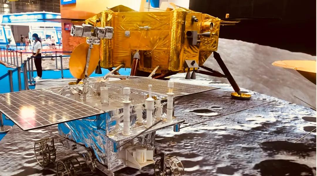 阿波罗登月真的吗,阿波罗登月是真的吗