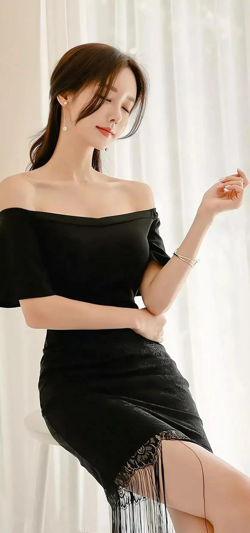 世间美女千百万，人间极品是允珠