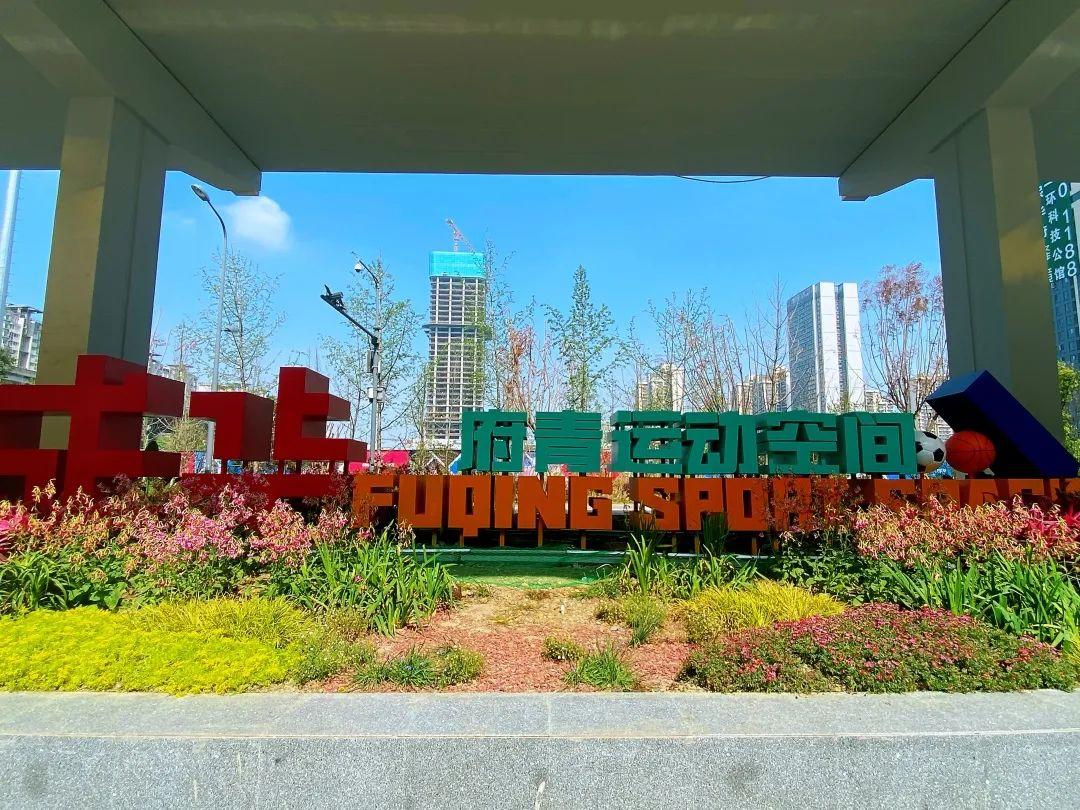 闄嗗啿杩愬姩瑙嗛,闄嗗啿楠戣