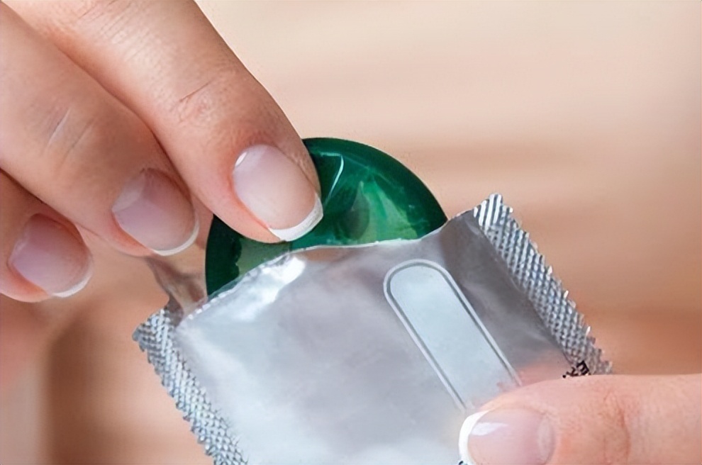 避孕套上的油是什么？对女性的身体有害吗？正确认识是关键