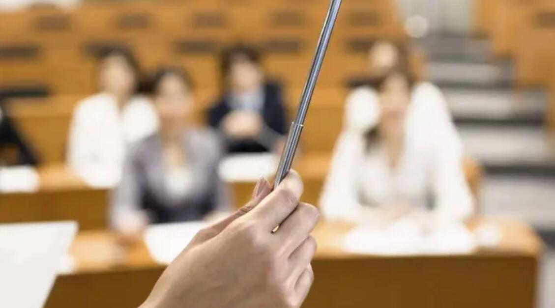 午报|警惕大学生培训贷陷阱；京东要求第三方卖家48小时内发货