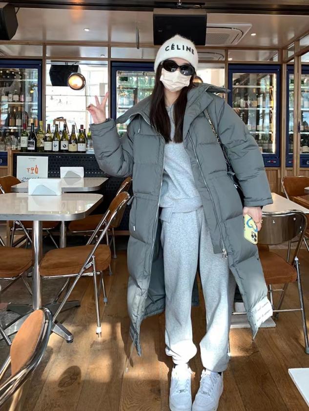 羽绒服里面穿什么内搭,2022欧美羽绒服最火爆款洋气内搭