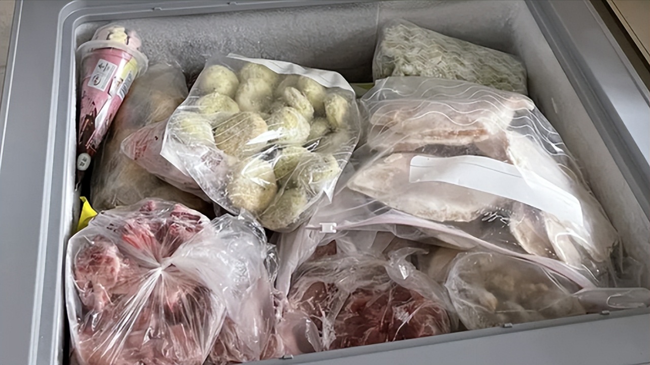 冰柜是一直用好还是不用好,冰柜用了两年半还有必要买吗