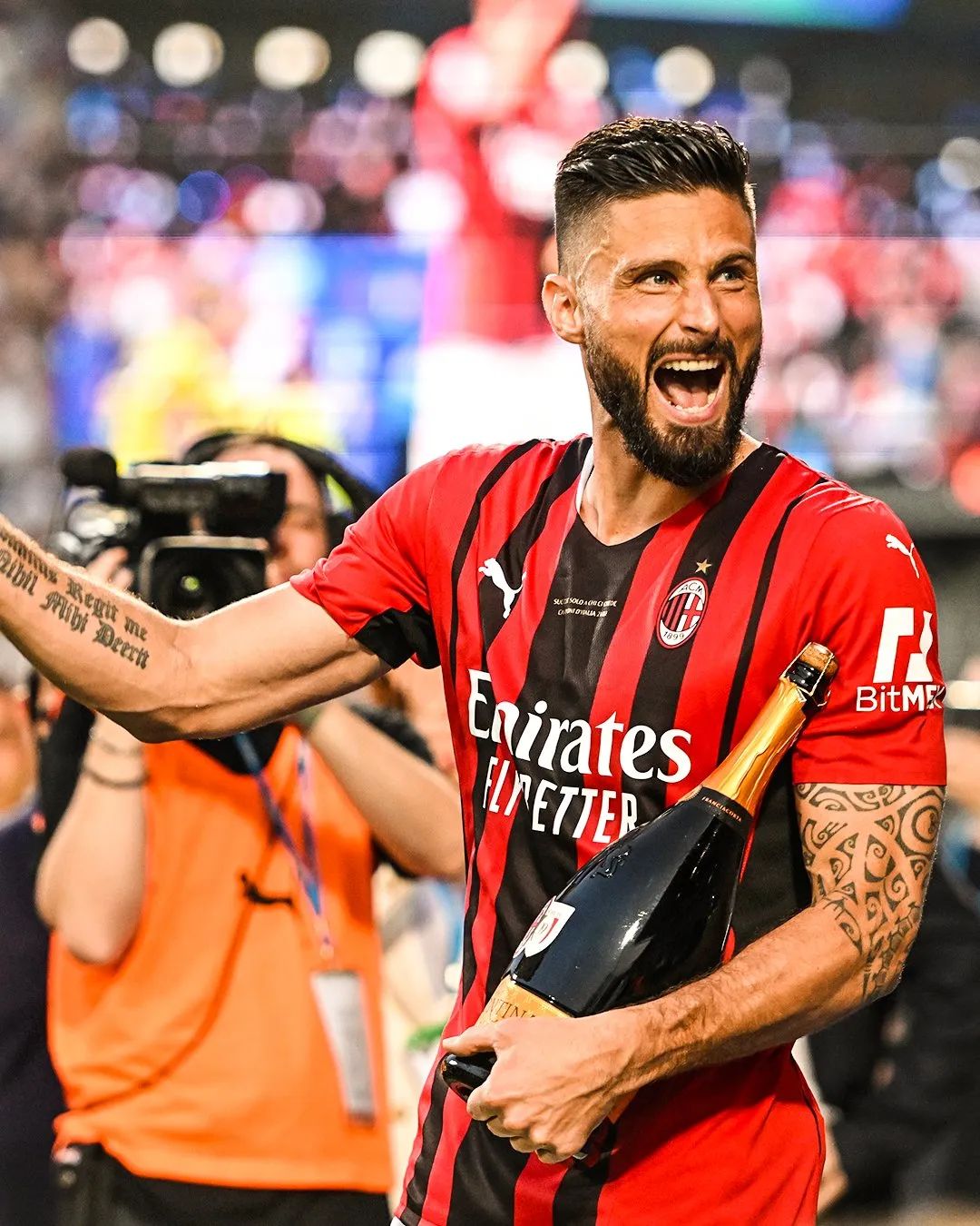 ac米兰队歌柔情,国际米兰新老队歌