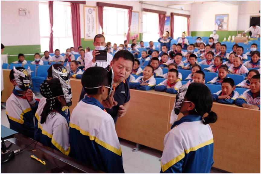 源于热爱,归于初心丨华素制药在“治愈”和“被治愈”中一路前行