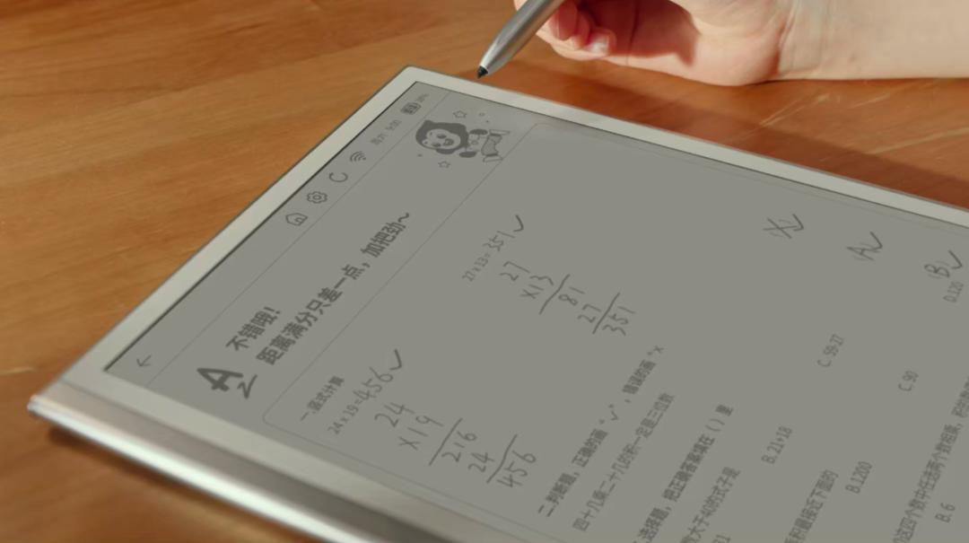 血亏3700万!曾风靡小学生的“顶流产品”,被谁逼下神坛?