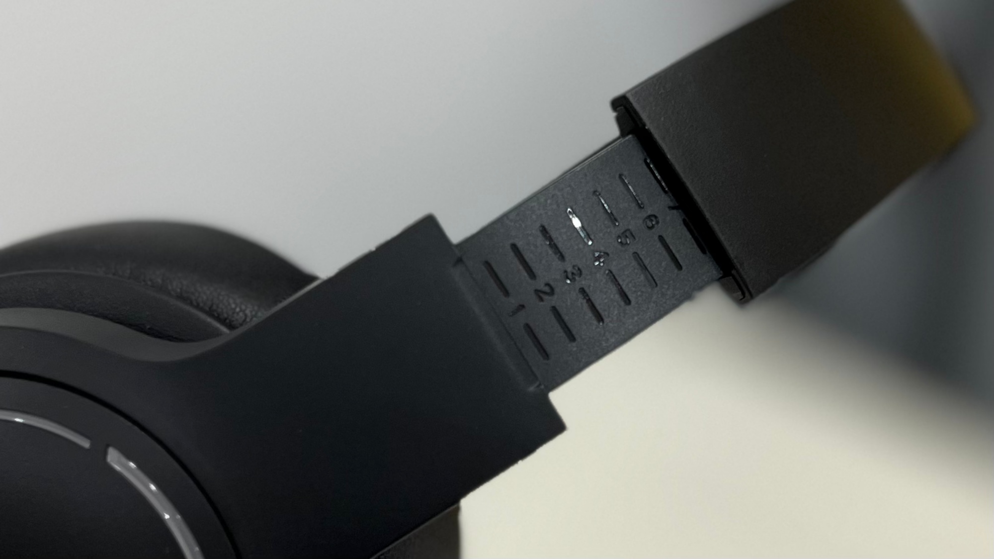 漫步者g2专业版夹头,漫步者g2会夹头吗