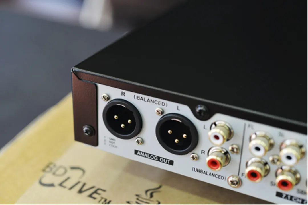 一定让你心动！开箱专业发烧的TASCAM新款BD-MP4K4K蓝光*放播**机