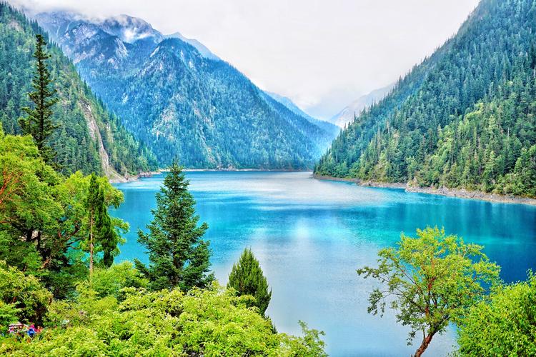 黄龙机场到九寨沟租车多少钱,成都租车去九寨沟多少钱一天