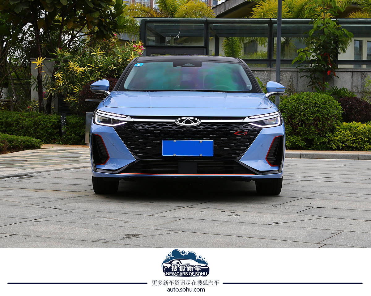 奇瑞艾瑞泽8对比长安uni-v,奇瑞艾瑞泽82.0t试驾