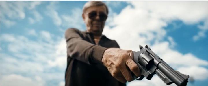 巴西球王连获两次世界杯,靠努力最后成功的足球巨星