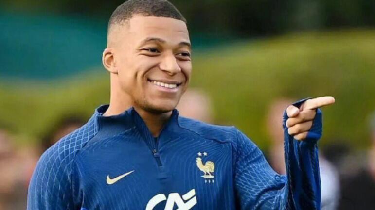 姆巴佩成为球王还差什么,踢球有什么前途姆巴佩