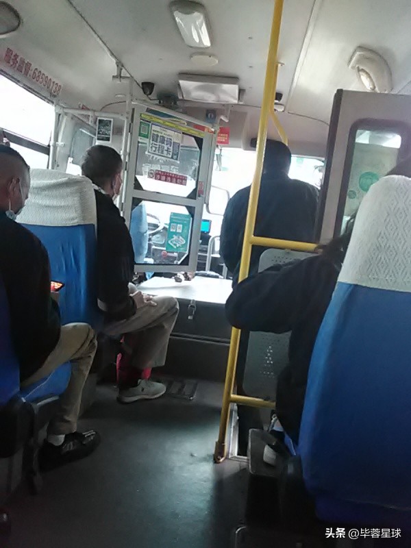 观音山公墓，为外婆下葬的一天，是提醒，是童年青春时代的告别