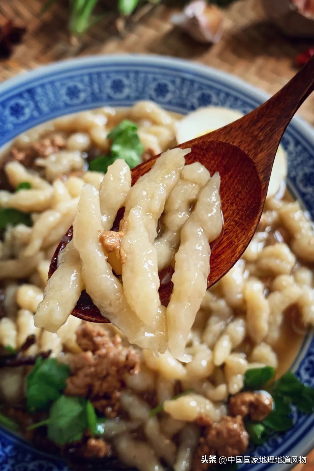 山西刀削面是全球著名美食吗,山西的特色美食是不是刀削面