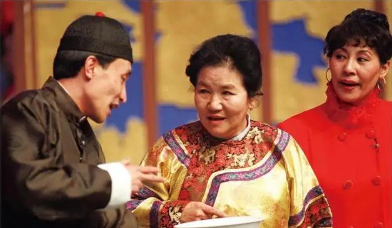 董路连线怼喷子,董路说赵丽蓉