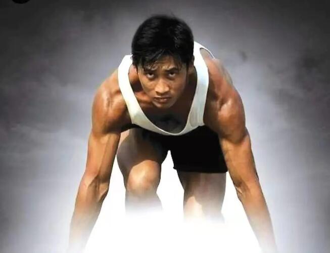 鍗辨満鑳屾櫙涓嬬殑缁忓吀浣撹偛鐢靛奖,鍐茬牬鎴樼伀