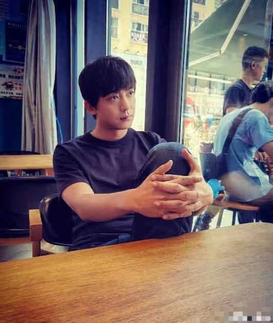 李佳航评论回复,李佳航评价足球