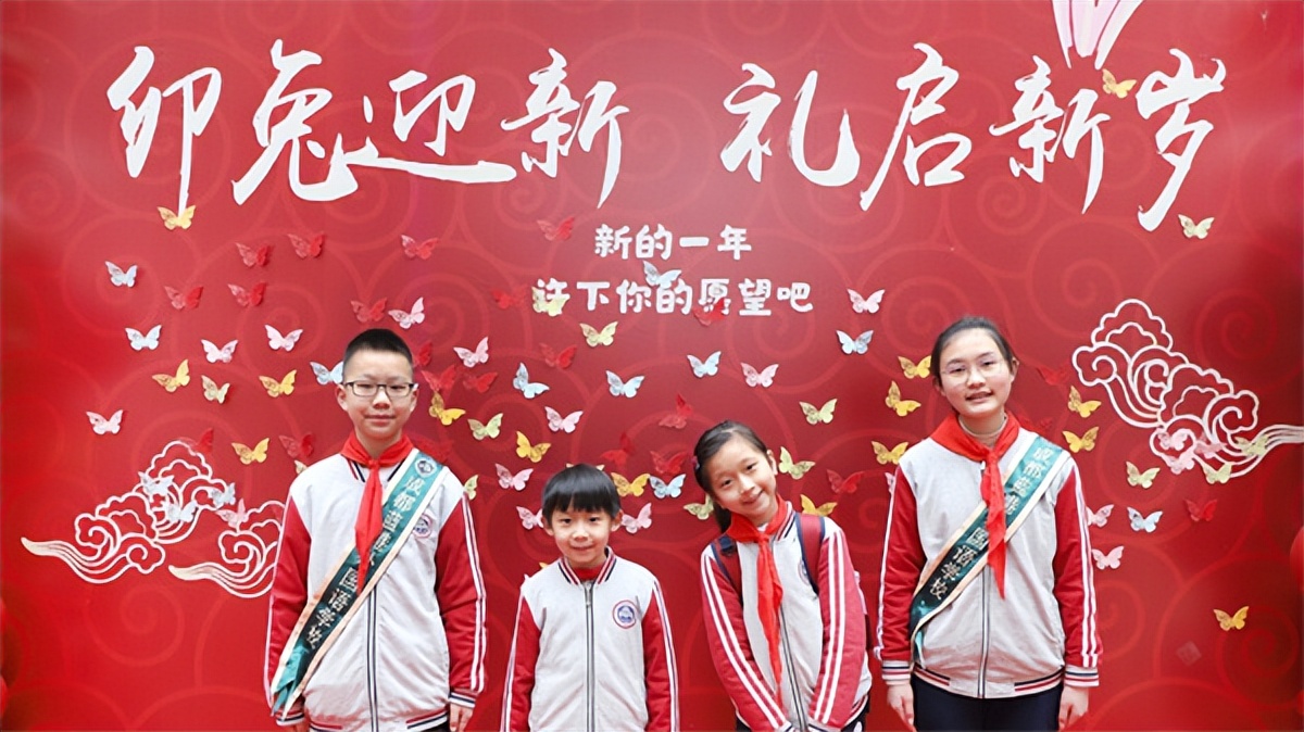 营造学礼、知礼、明礼校风，蓝港外国语学校开学第一课太“讲礼”