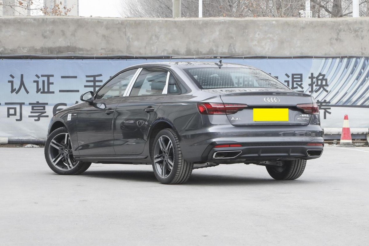 奥迪a4l2022款45tfsiquattro,2022款奥迪a4l45tfsiquattro配置