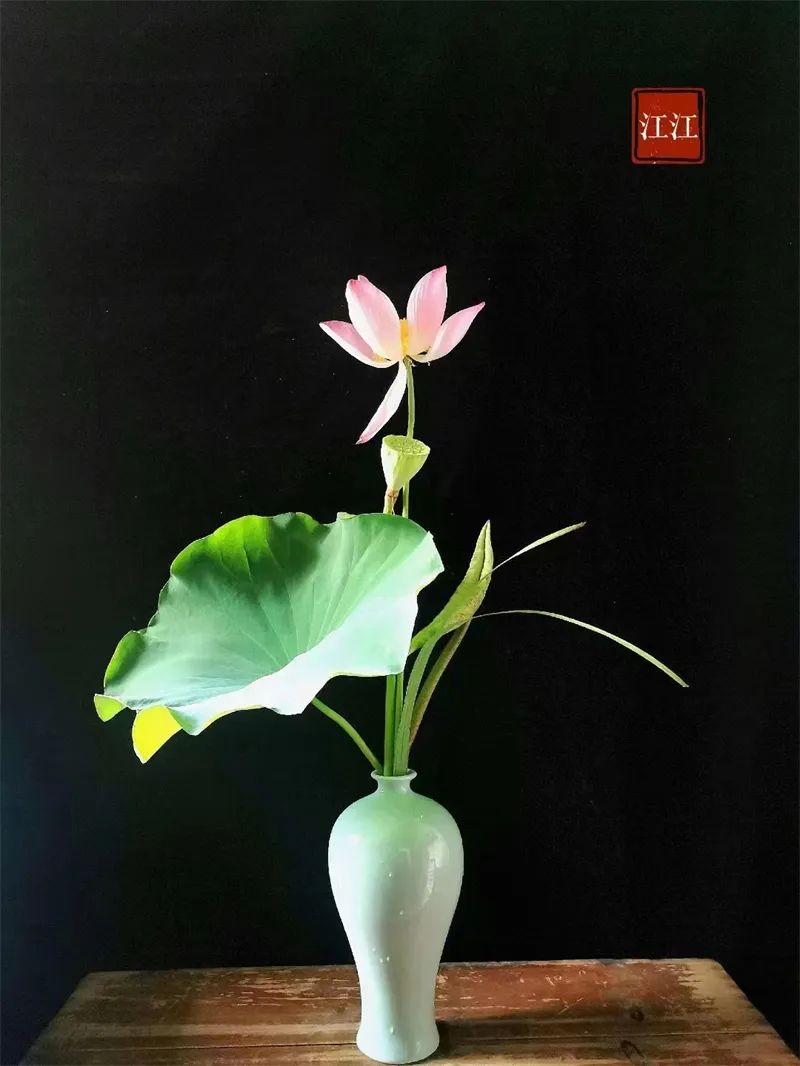 日本顶级禅意插花荷花,日式荷花插花