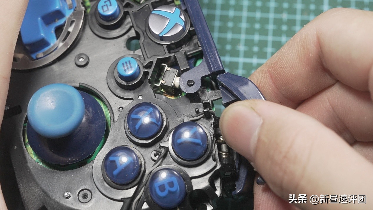拆解xbox游戏机,xbox手柄拆修工具