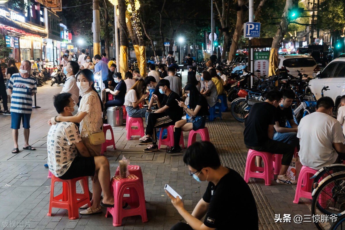 佛山往事：早餐店老板娘，满足了我的想象