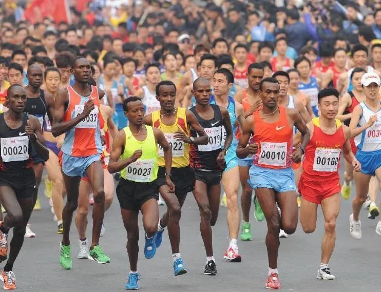 200米最快女子世界纪录,世界最快的女子半马