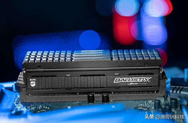 内存单通道跟双通道性能差距多少,单通道和双通道内存性能差距