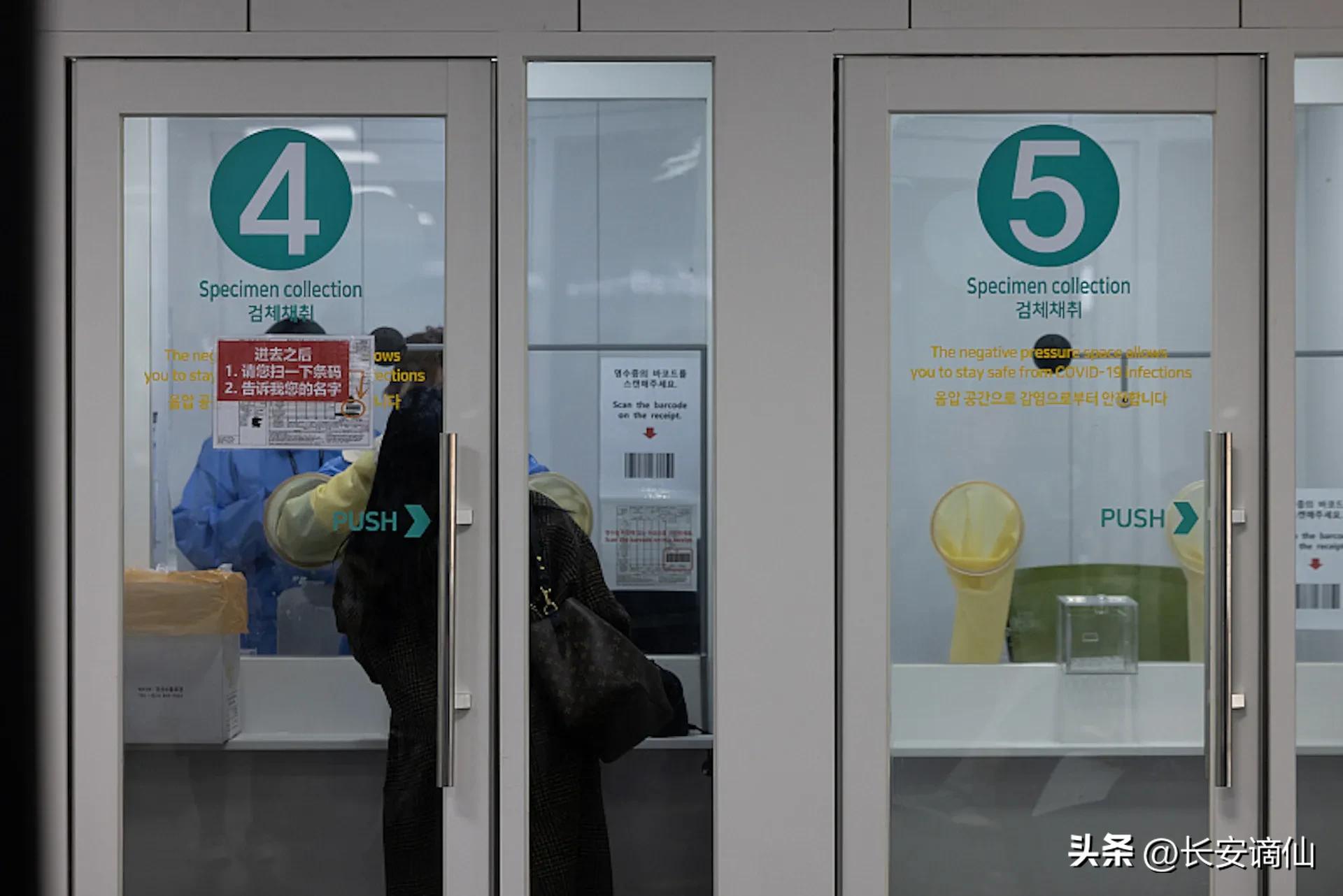 看到中国游客团今出境后韩国日本官方差距悬殊一个动口一个已动手