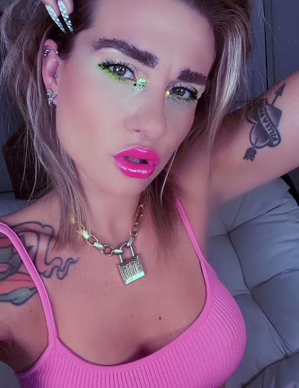 植眉后眉毛要一直修剪,细眉变浓眉最好的方法