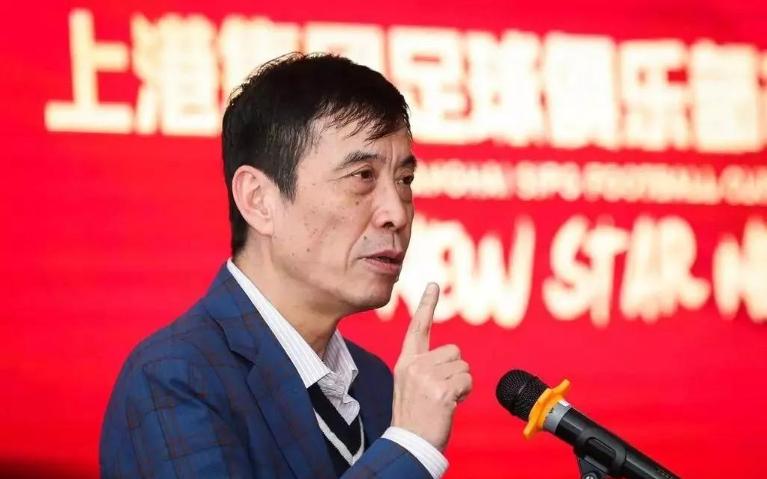 上港老总评价足球,恒大老板许家印和李嘉欣