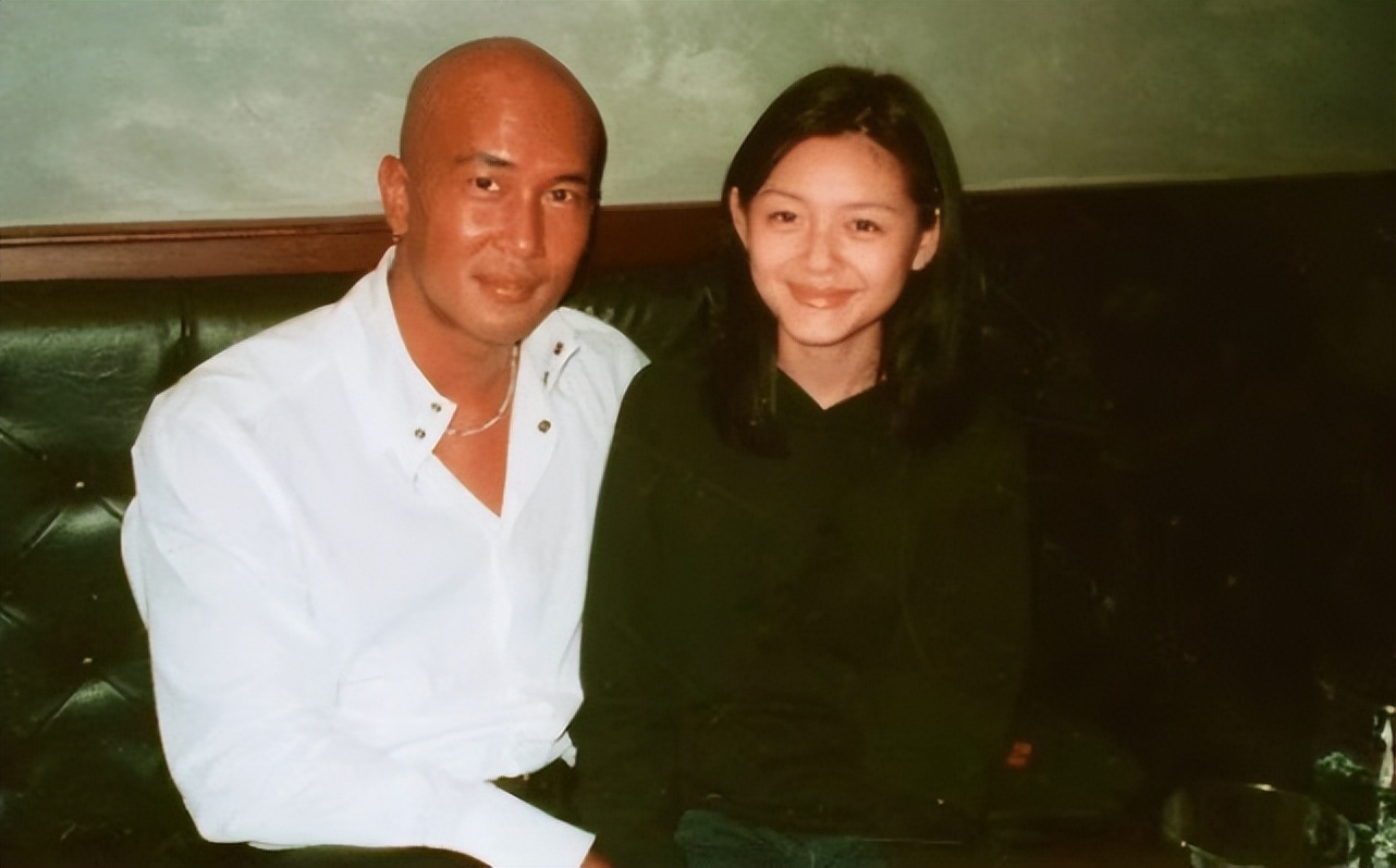 具俊晔将大s的名字纹在手臂上,大s具俊晔婚戒纹身