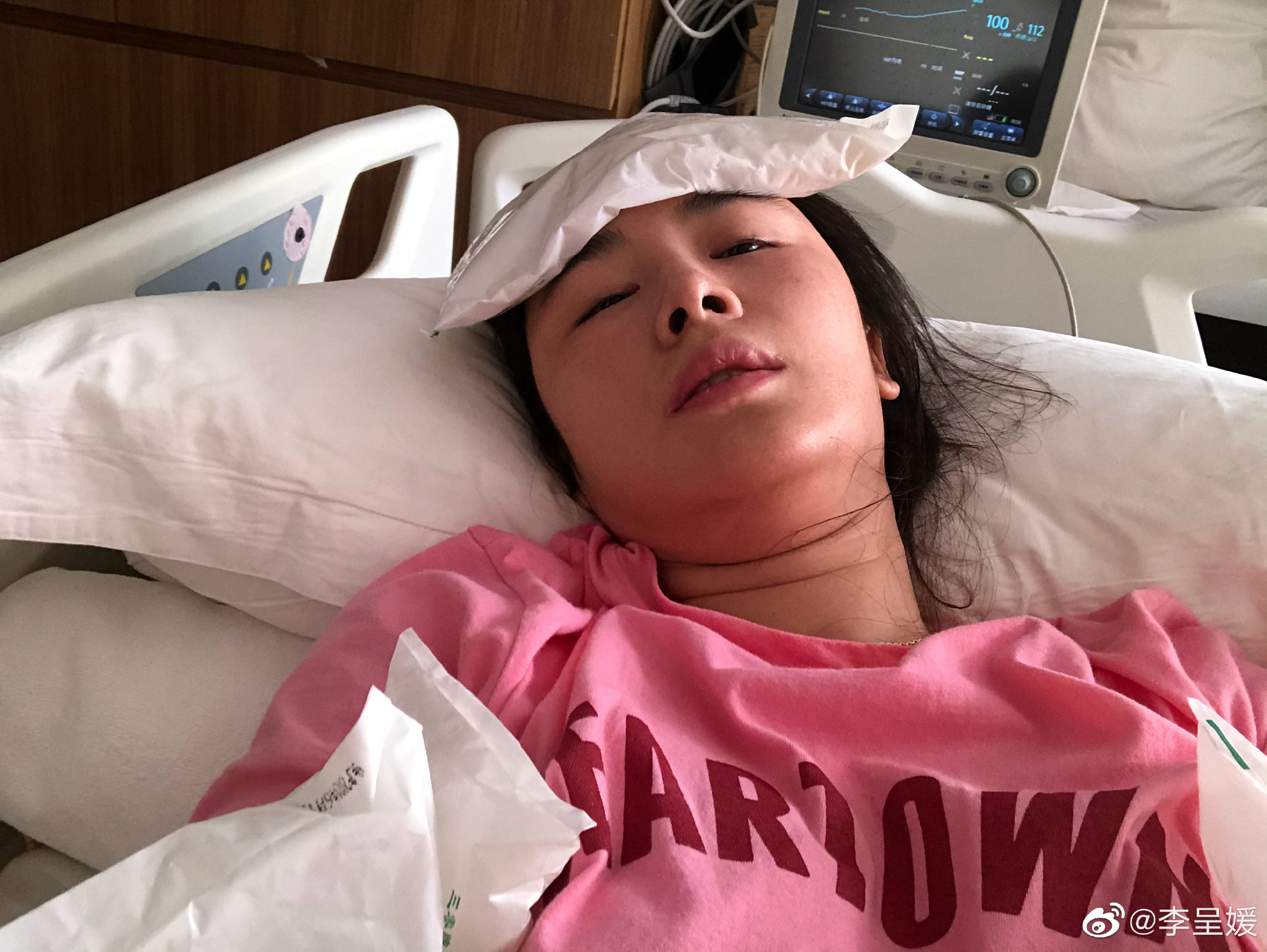 李呈媛人生大事,鄢颇与妻子李呈媛的全家福