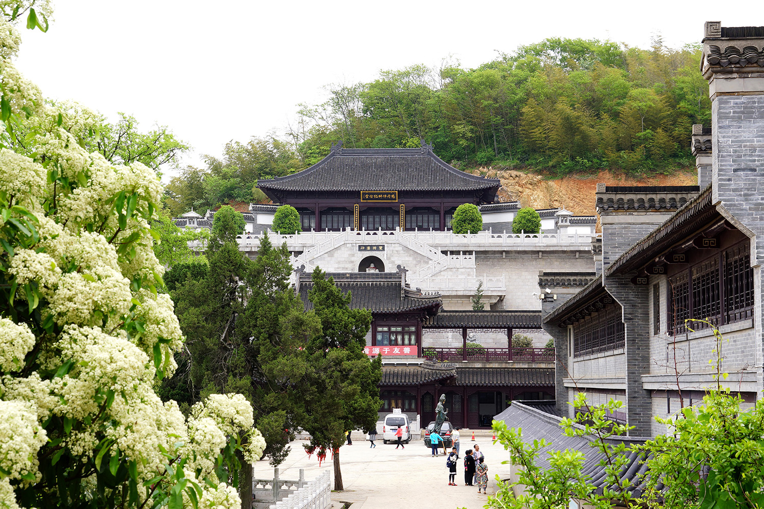 僧尼在寺庙里遭遇的不平事是什么,隆昌寺真实历史