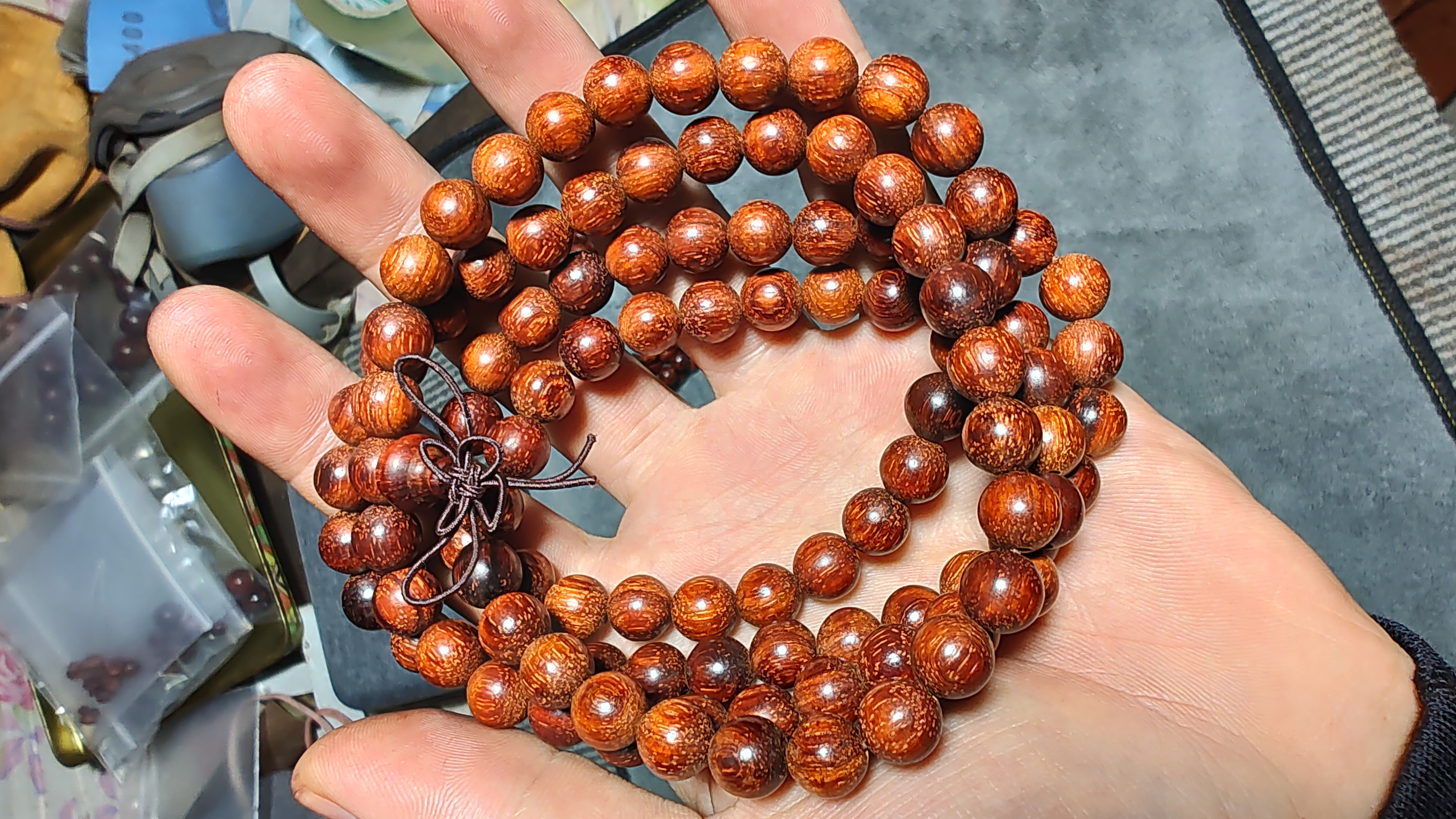 小叶紫檀雕刻佛珠视频,小叶紫檀节节高升佛珠手链